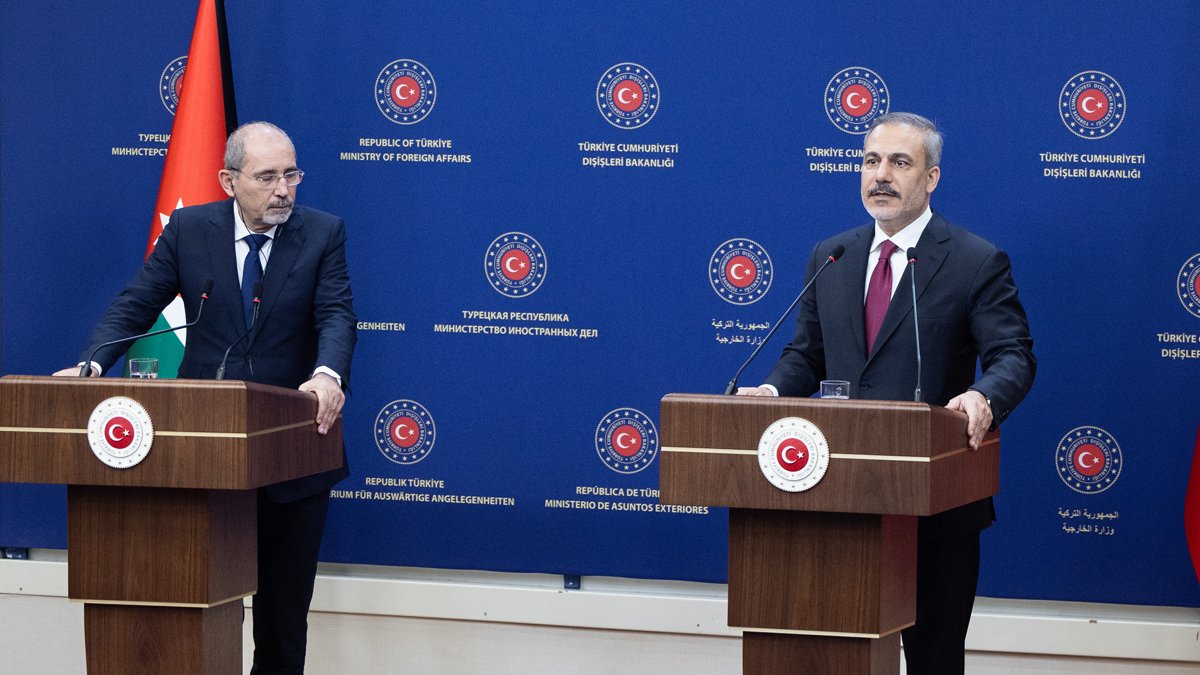 Fidan: IŞİD'i bahane ederek PKK'yı güçlendiremezler