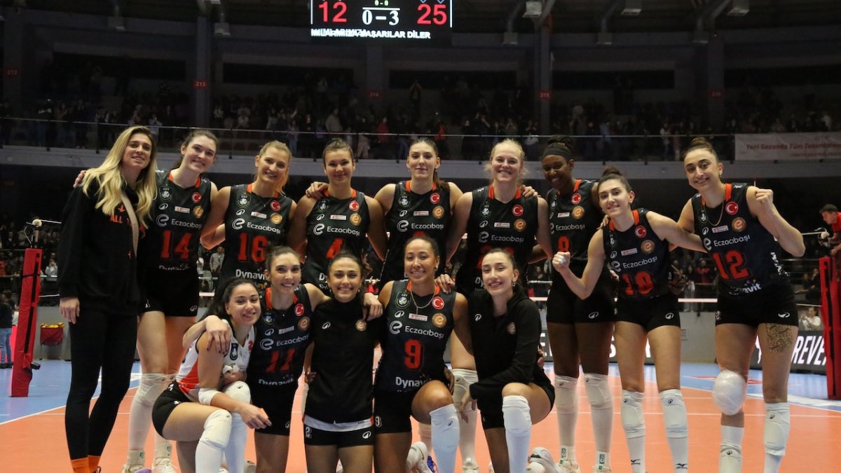 Eczacıbaşı Dynavit, İzmir’den 3 puanla döndü