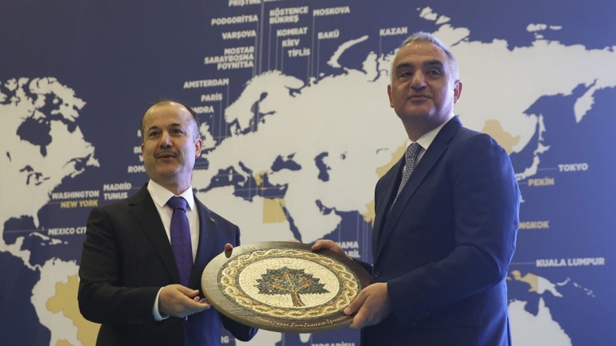 'Bir vakıf nasıl soyulur' dersi