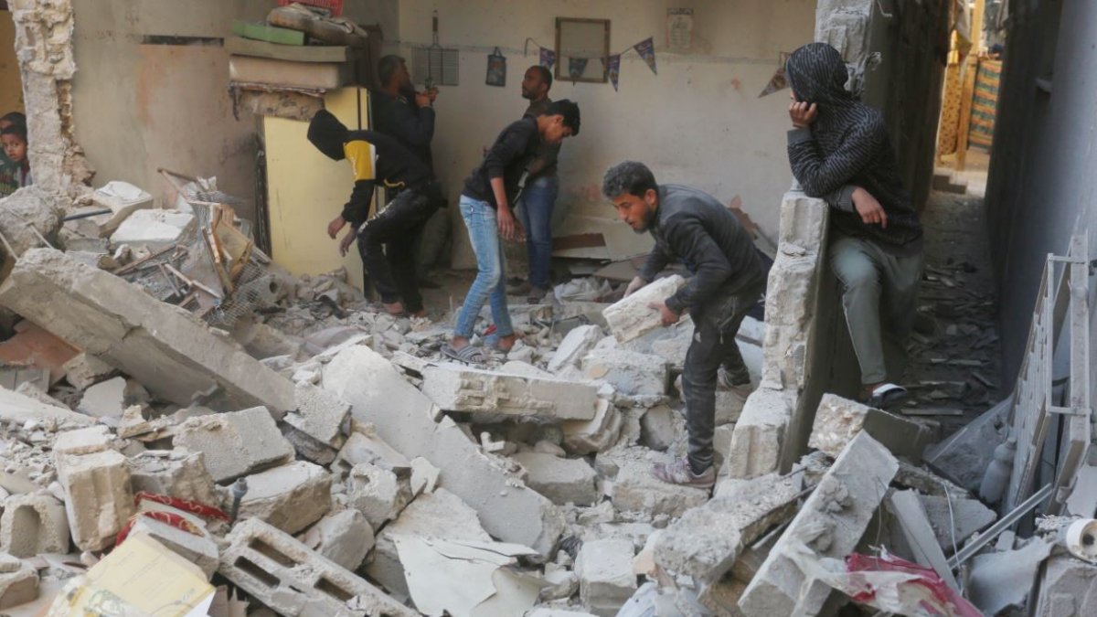 Gazze'de can kaybı 45 bin 885'e yükseldi