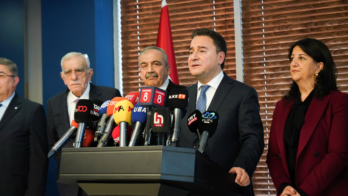 Babacan’dan Erdoğan'a çözüm süreci çağrısı: Durduğunuz noktayı netleştirin