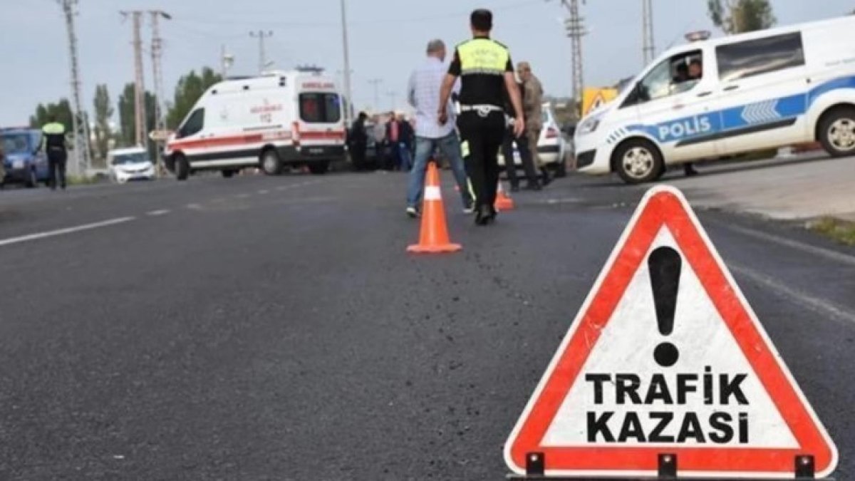 Aksaray’da feci kaza: Baba ve kızı hayatını kaybetti, minibüs sürücüsü kaçtı