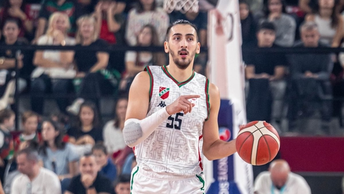 Karşıyaka basketbol takımında yaprak dökümü devam ediyor: Kenan Sipahi takımdan ayrıldı