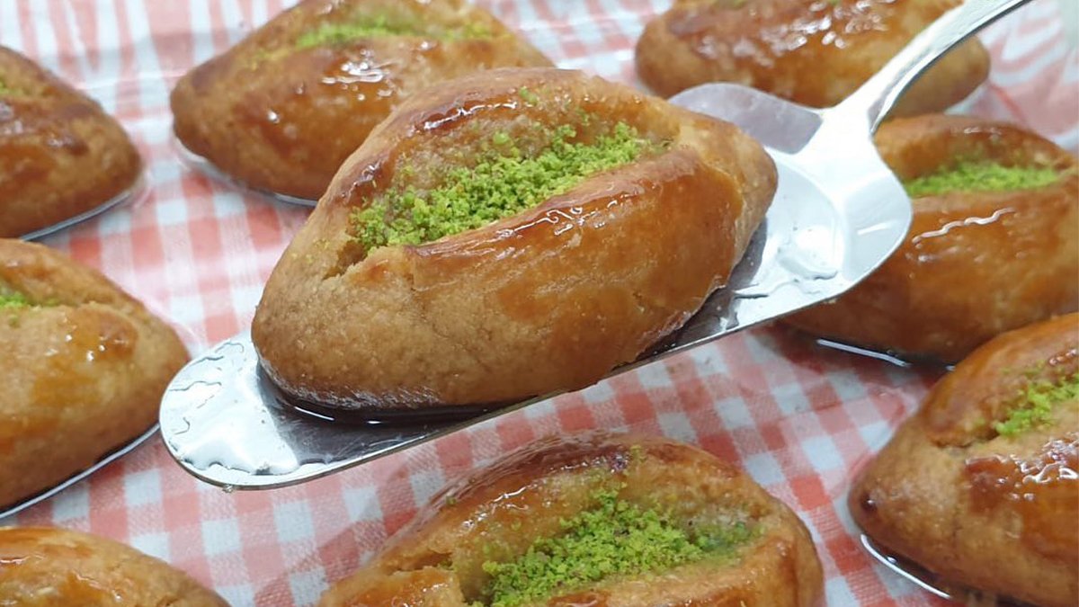 Ankara tatlısı yemeden ölmeyin! Hamuru şerbetle buluşuyor lezzeti tavana uçuruyor: İşte Ankara tatlısı tarifi