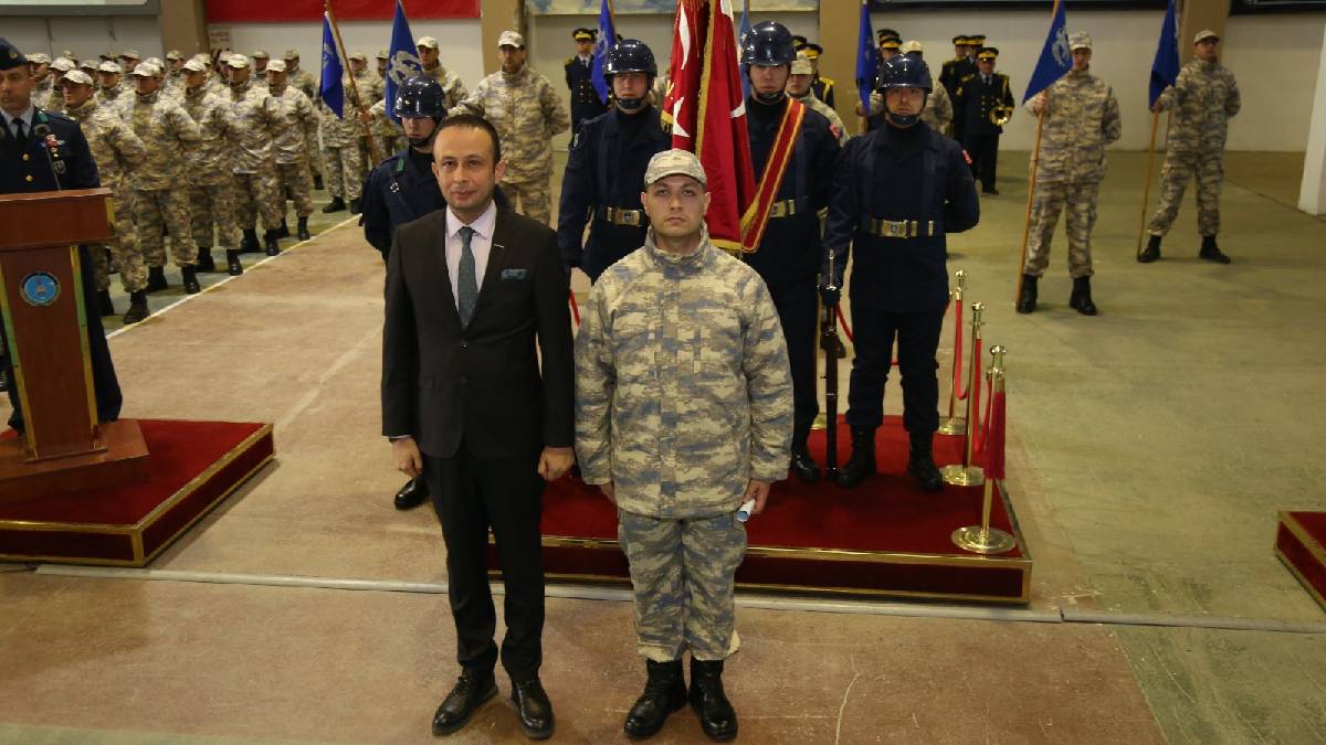 Bedelli askerler yemin töreniyle eğitimini tamamladı