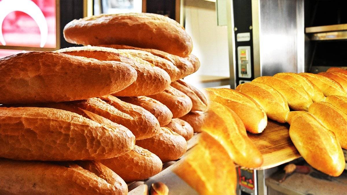 Ucuz ekmeği duyan İzmirliler kuyruk oluyor! Burada ekmek  9 lira: Diğer ilçelere de müjde verildi