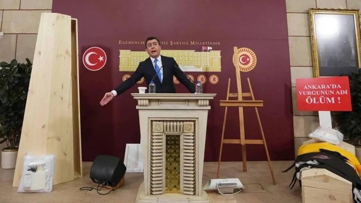 ABB’den Melih ve Osman Gökçek hakkında suç duyurusu: Kefen yolsuzluğu iddiaları mahkemeye taşındı