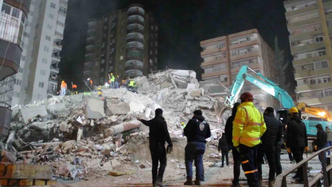 42 kişinin öldüğü Ekim Apartmanı davasında bilirkişi raporu bekleniyor