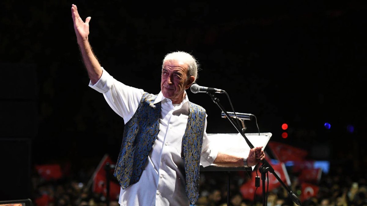 Edip Akbayram yoğun bakımda