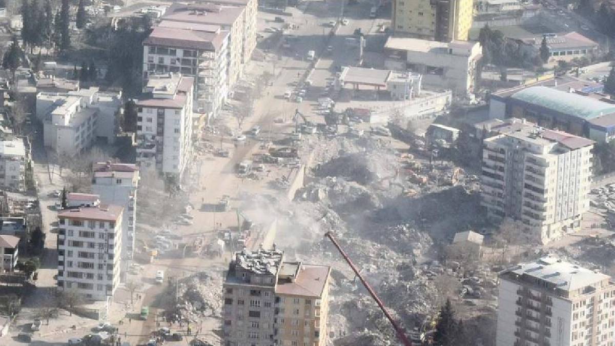 76 kişiye mezar olmuştu: Ebrar Sitesi Davası'nda 2 tutuklama kararı