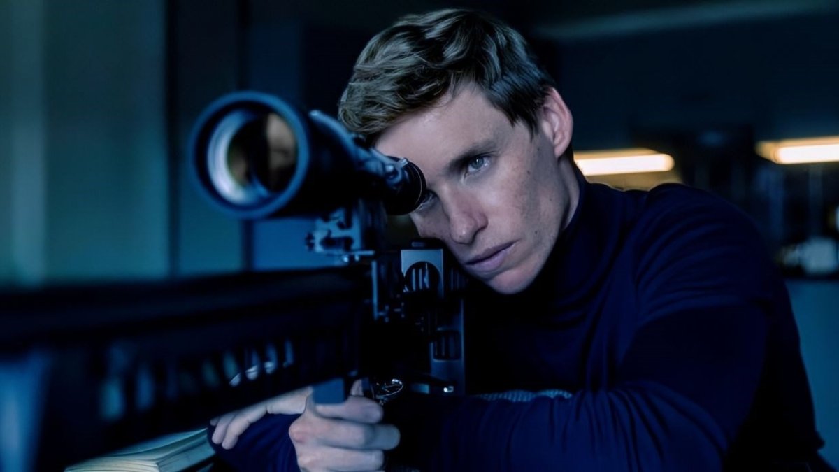 As bayrakları as! Olimpiyatlardaki atışı onu şöhrete kavuşturdu: Yusuf Dikeç ünlü 'The Day of the Jackal' dizisinde