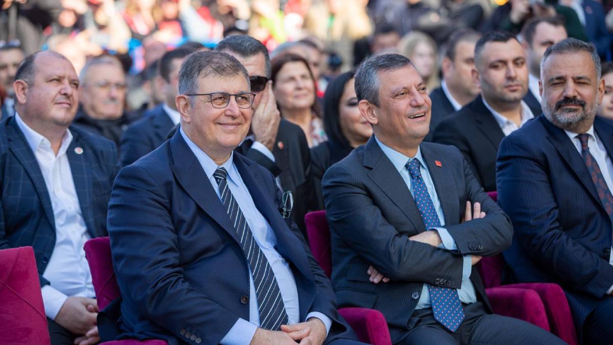 CHP Genel Başkanı Özgür Özel, Kemalpaşa'da okul ve kent lokantası açılışı yaptı