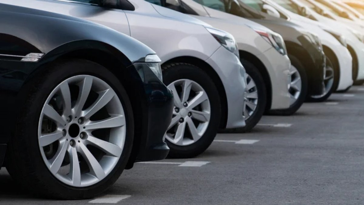 İstanbul'da şok indirim! Kamu araçları yok pahasına satılıyor!