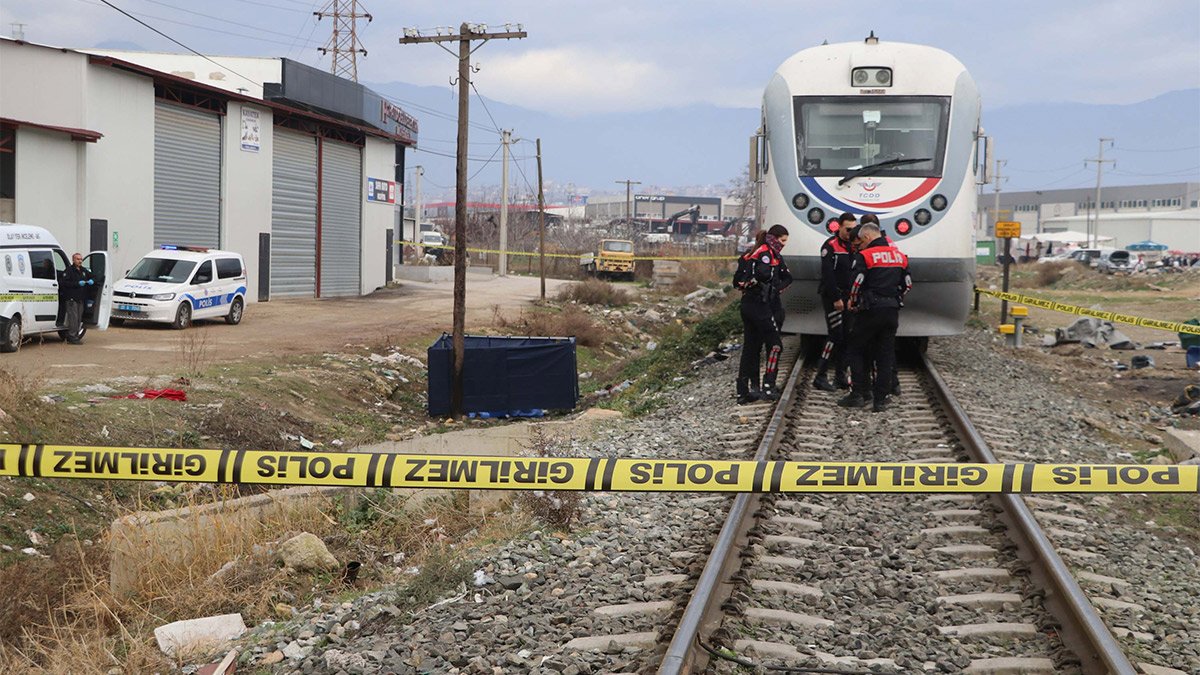 Denizli'de feci kaza! Yolcu treninin çarptığı adam hayatını kaybetti