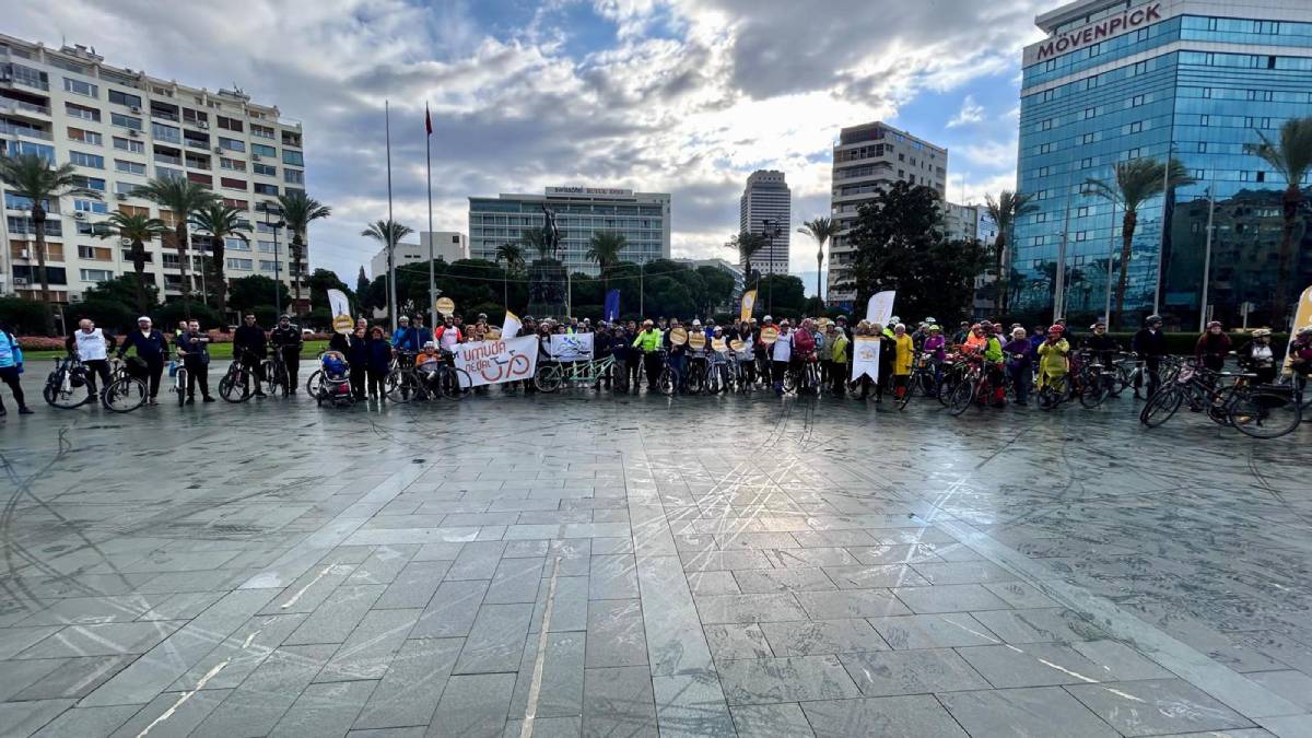 Pedallar daha fazla kabartmalı kitap için çevrildi