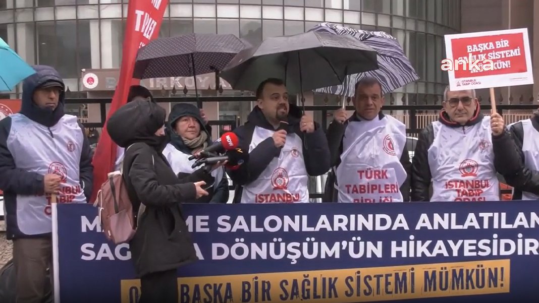 Doktorlar Yenidoğan Çetesi Davası'nın görüldüğü adliye önünde: Sağlık sistemi çöktü