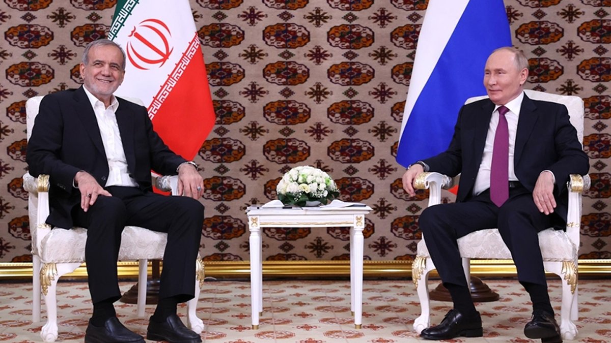 İran ve Rusya'dan 'kapsamlı stratejik ortaklık' anlaşması