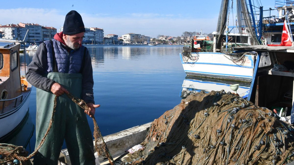 Marmara’da kabus geri döndü: Balıkçıların ağlarını müsilaj kapladı