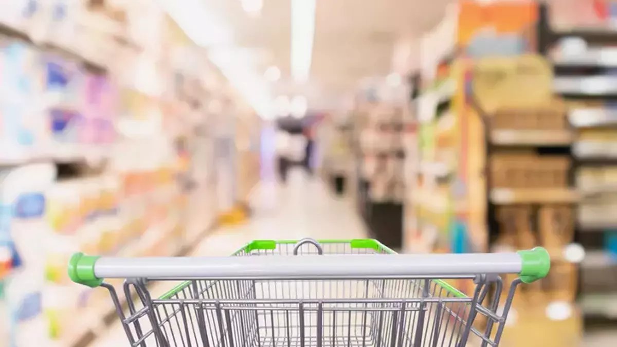 Tavuğun kilosu 100 liranın altına düştü! Duyan o markete gidip buzluğu dolduracak: Bugün başladı, kapış kapış gidecek