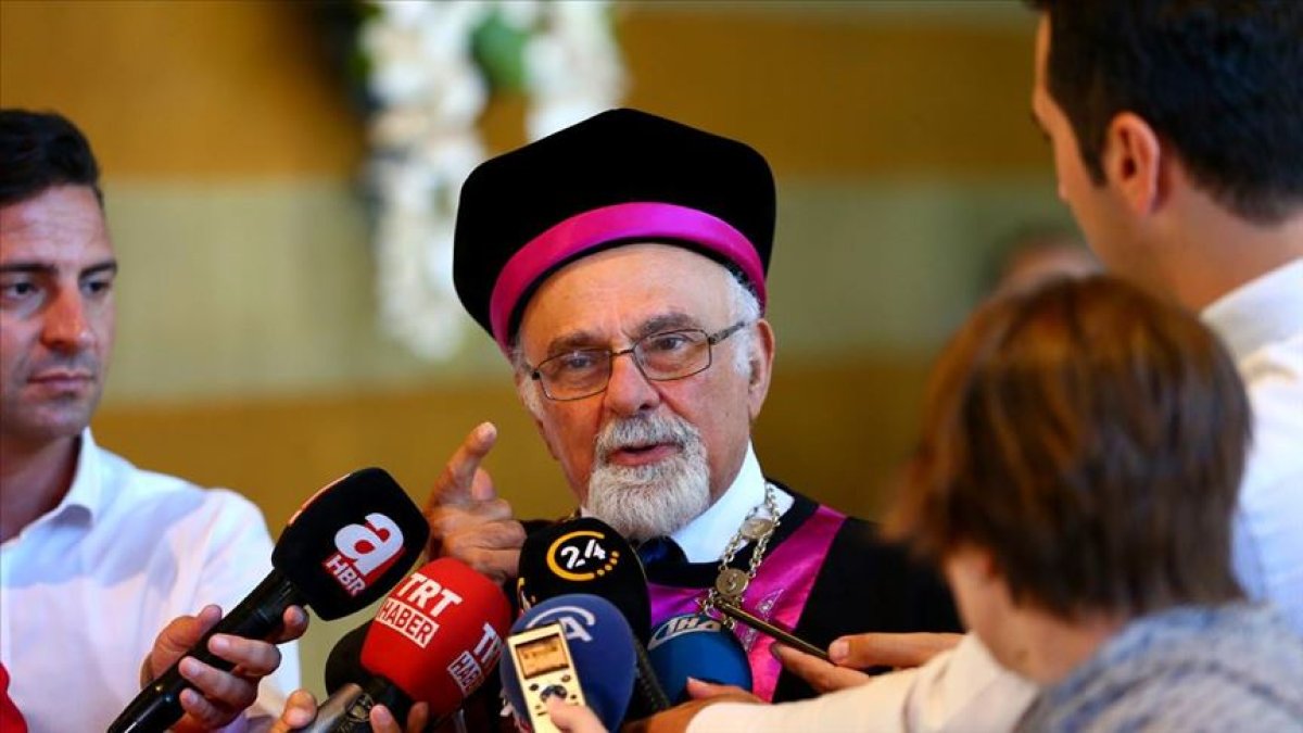 Hahambaşı İsak Haleva hayatını kaybetti