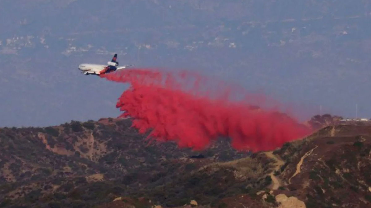Los Angeles yangınlarında 'pembe tozla' mücadele