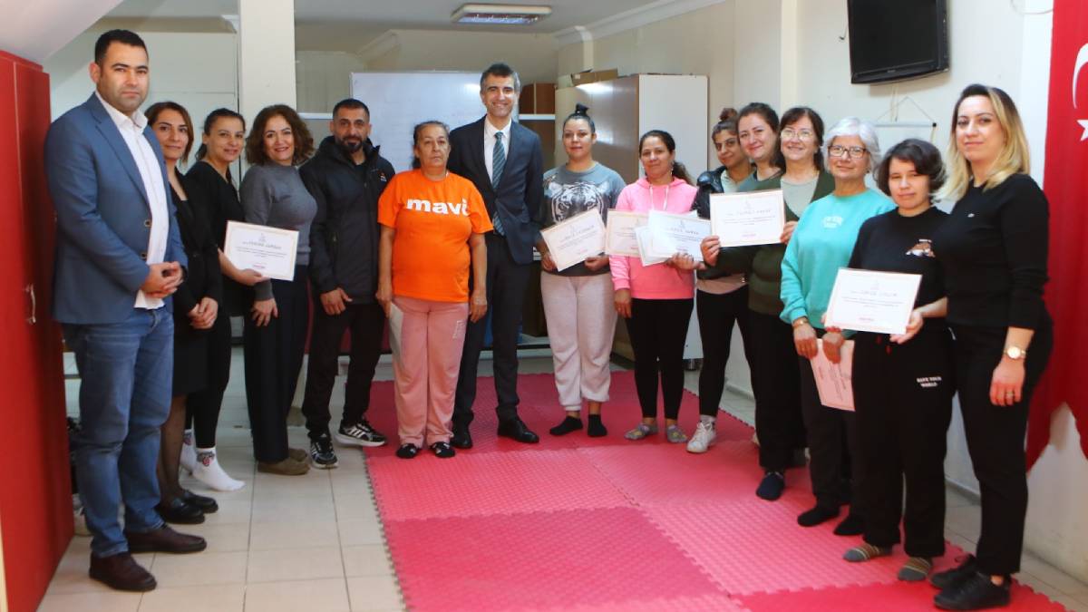 Bayraklı’da kadınlar savunma eğitimi aldı