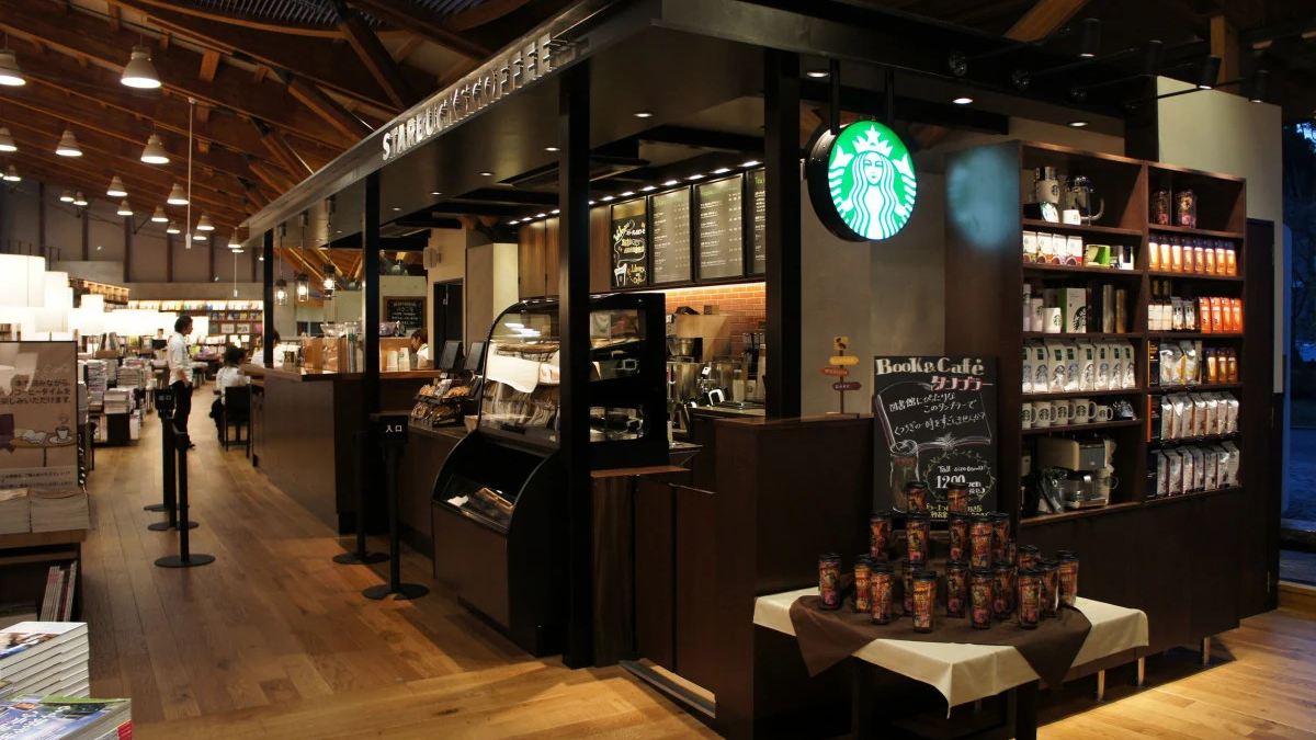 Starbucks’tan herkesin ayağını kesecek hamle! Artık kimse kullanamayacak: Şubelere yeni yasak geldi