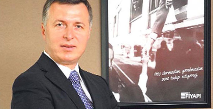 FETÖ'den hakkında yakalama kararı olan Fikret İnan teslim olmak için geldiği adliyeden kaçtı