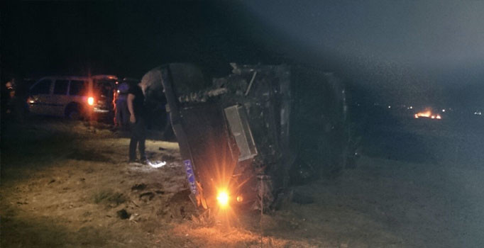 Şanlıurfa'da polis aracının geçişi sırasında patlama: 1 polis şehit oldu - Son dakika haberleri