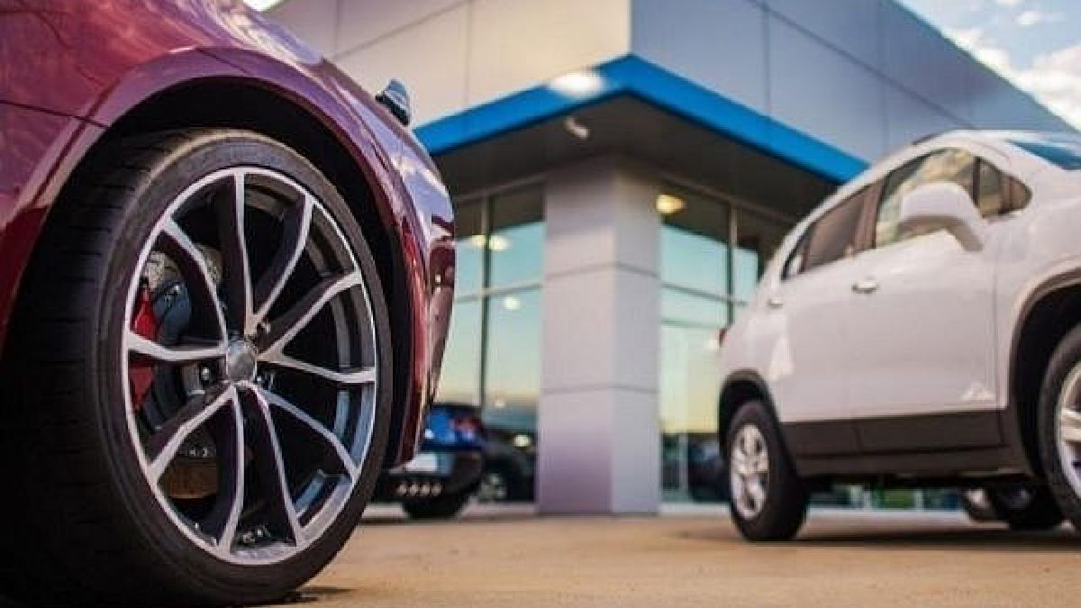 İkinci el araç fiyatlarında deprem! Yüzde 30 düşebilir... Sektörü avucunun içi gibi bilen isim açıkladı