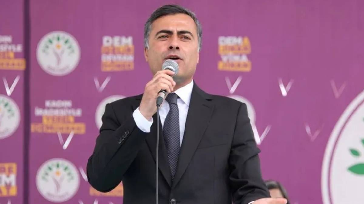 Abdullah Zeydan'ın 8 yıl hapisle yargılandığı dava ertelendi