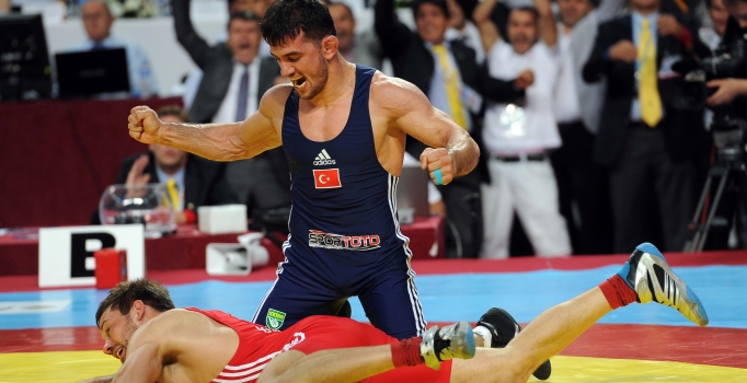 Milli güreşçiler Dünya Kupası'nda