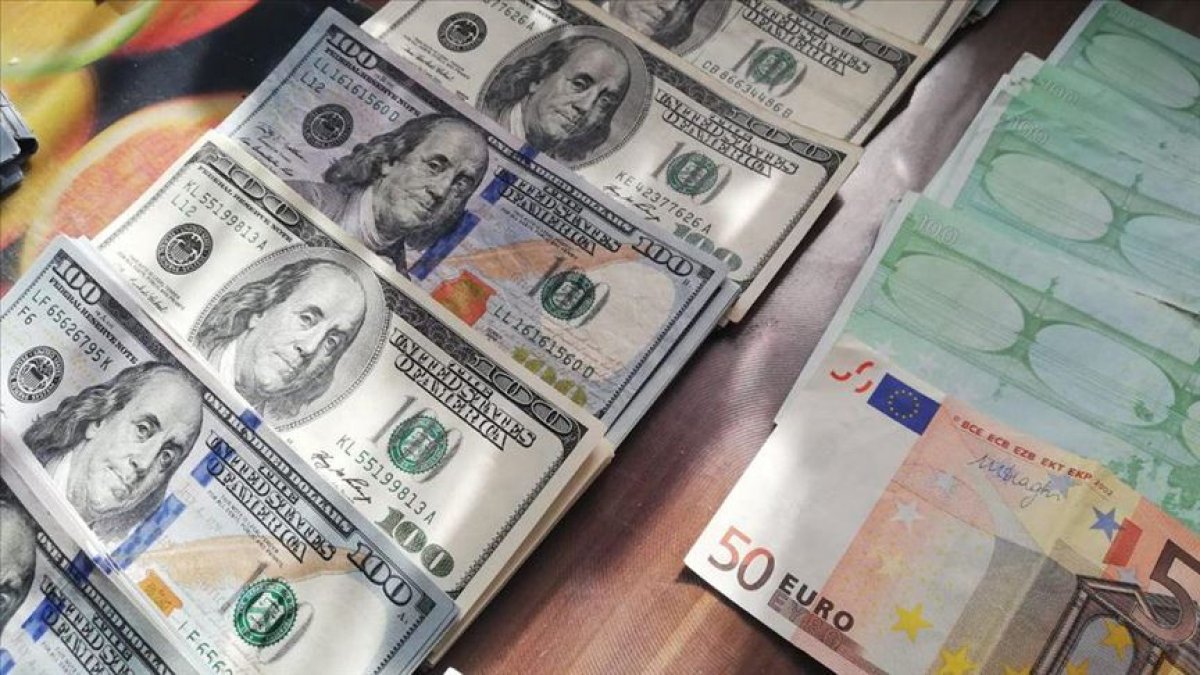 Dolar o seviyeyi aştı! Euro düşüşe geçti! 17 Ocak 2025 güncel döviz kurları... Bir rekor daha geliyor