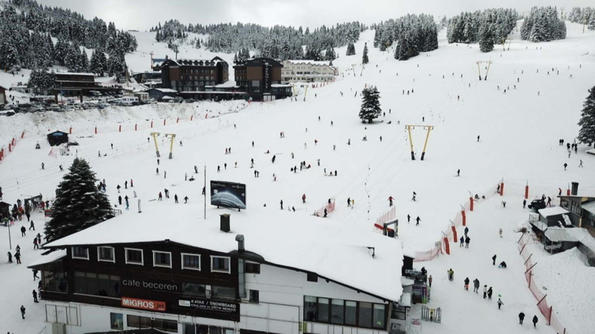 Uludağ'da kar kalınlığı 68 santimetre: Gecelik kişi başı konaklama 16 bin 500 TL