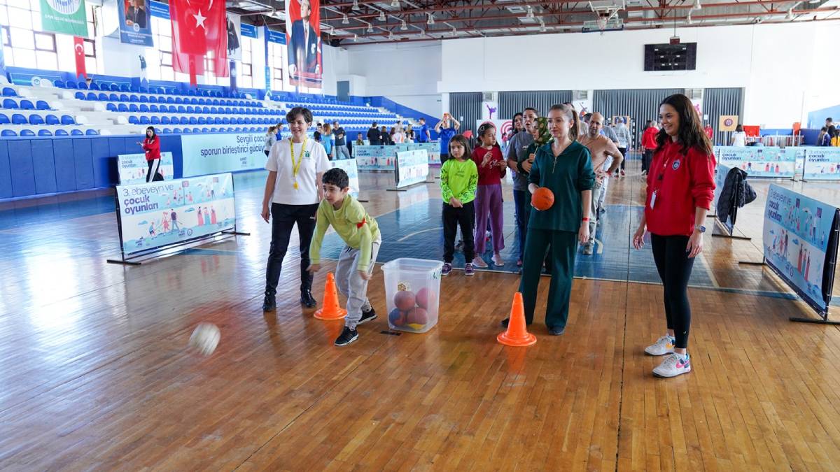 Belediyelerin iş birliğiyle aileler ve çocuklar keyifli vakit geçirdi