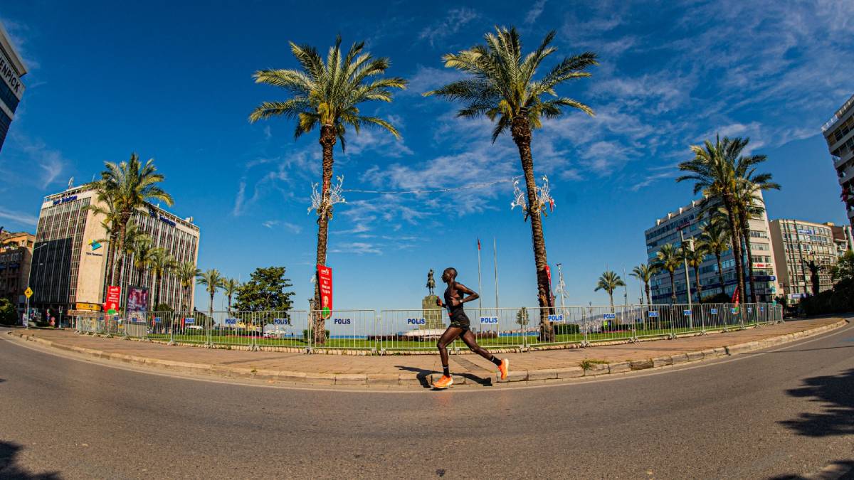 İzmir Büyükşehir Belediyesi 2024’te kupa ve madalyalara doymadı