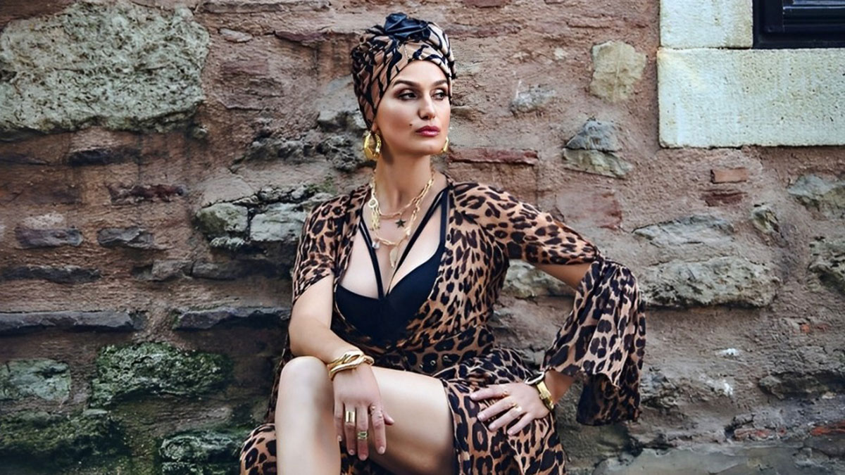 O kişilere ateş püskürdü: Vatana ihanet ediyorlar! Tuğba Özay'ın sosyal medya paylaşımı gündem oldu