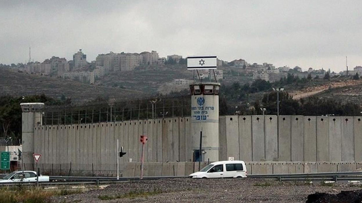 İsrail'in serbest bıraktığı esir Filistinli kız: Cezaevi ışıklı bir mezarlık gibi...