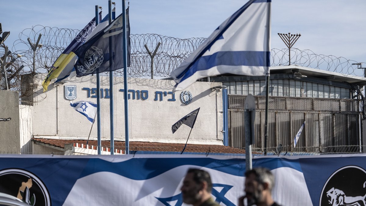 İsrail, Filistinli esirlere son ana kadar zulmetti: Darp, küfür, saatler süren sorgu...