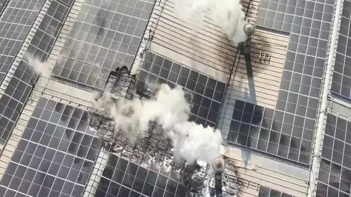 İnegöl’deki fabrikada yangın: Güneş panelleri alev aldı