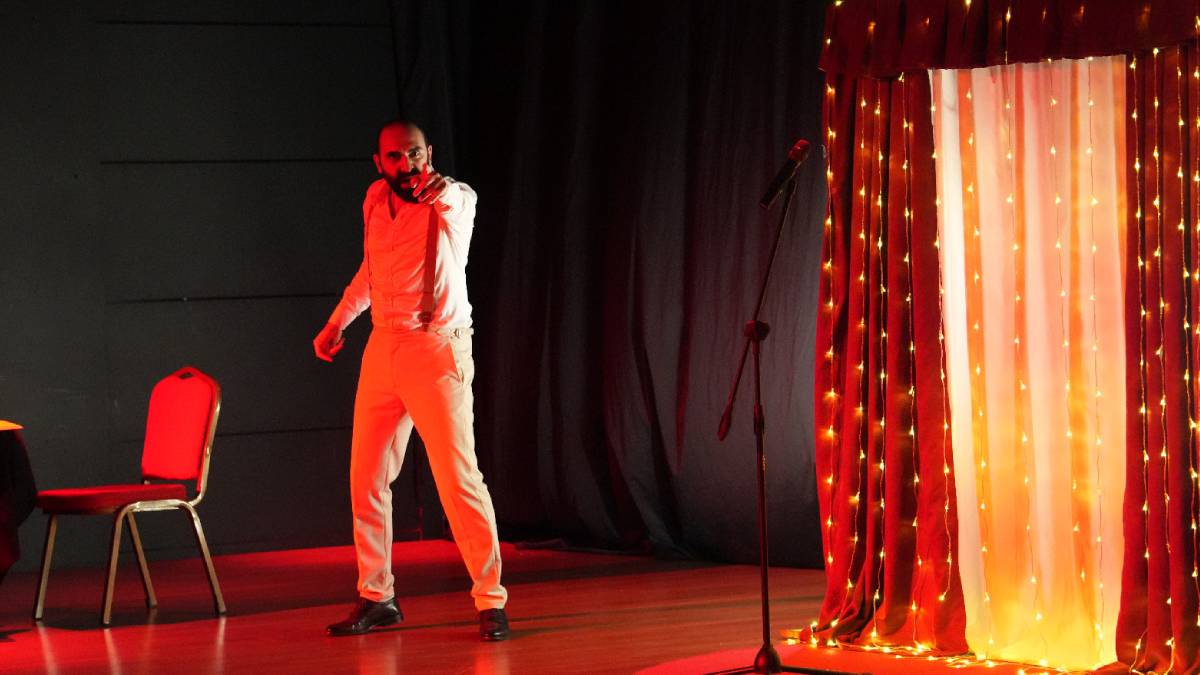 Şiirin gazinolara dokunan hikâyesi: ‘Şairin Rıza’sı Yok’ adlı oyun Kartal’da sahnelendi