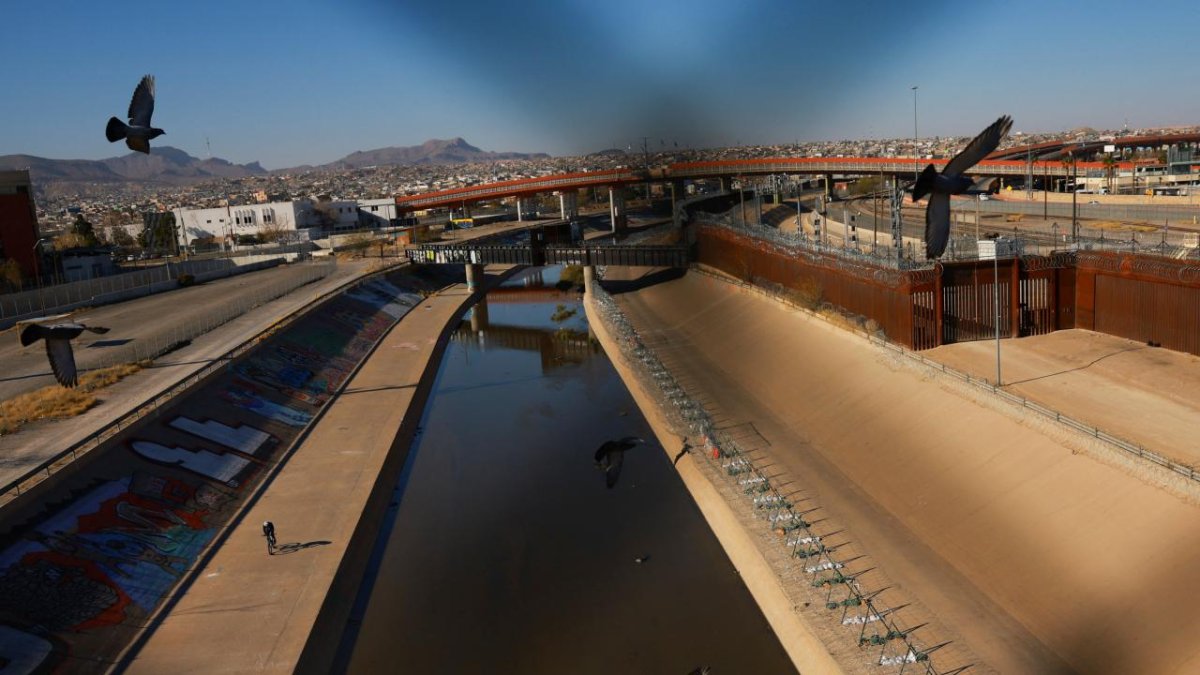 ABD'nin Texas'taki El Paso sınır geçişi kapatıldı: Göçmenlik başvuruları durduruldu