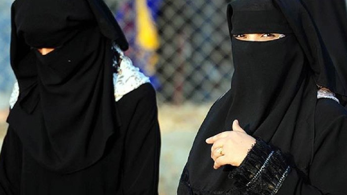 İtalyan koalisyonunun aşırı sağcı ortağından yasa teklifi: Peçe gibi yüzü kapatan kıyafetler yasaklansın