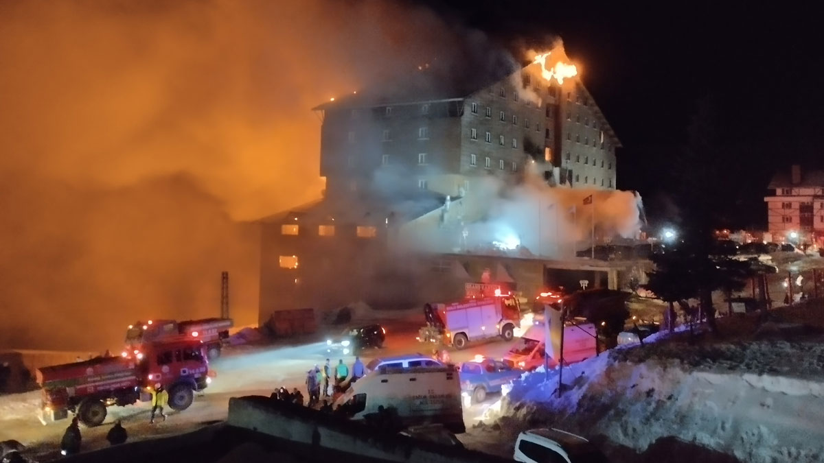 Kartalkaya faciası dünya basınında: Kurtulmak için pencerelerden atlamak zorunda kaldılar