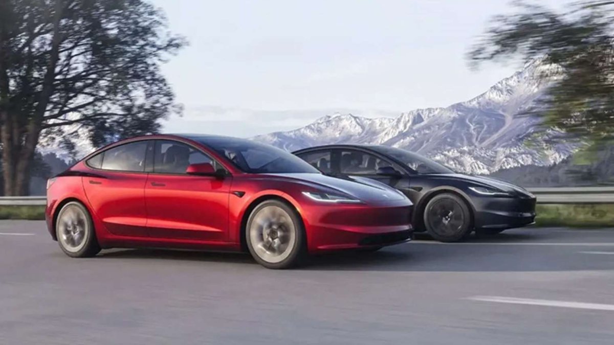 Tesla'dan dev yazılım güncellemesi: 2024.45.32.2 sürüme ulaştı!