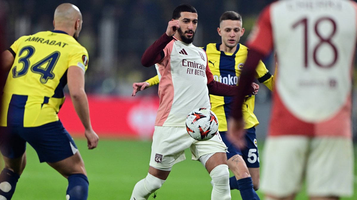 Kadıköy'de sessiz gece: Fenerbahçe ve Lyon 0-0 berabere kaldı