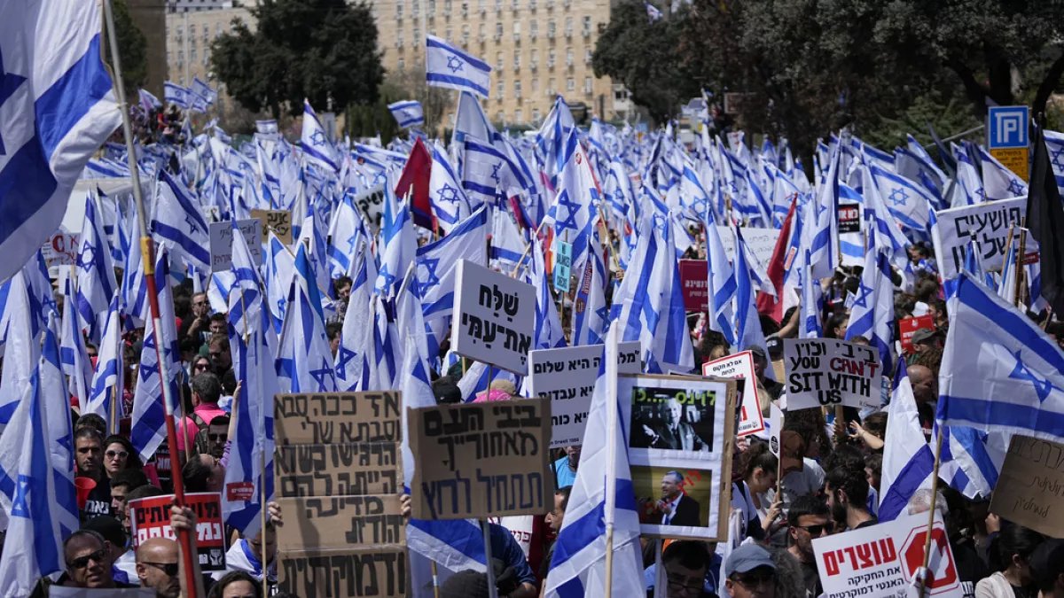 Netanyahu'nun konutunun yakınlarında 'rehine' protestosu