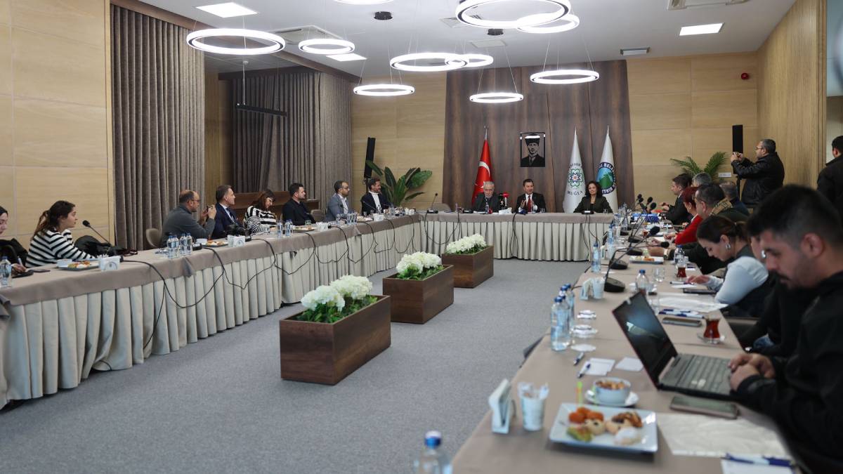 Başkan Aras’ın Dünya Kenti Muğla vizyonu İlber Ortaylı’nın fikirleri ile güçleniyor