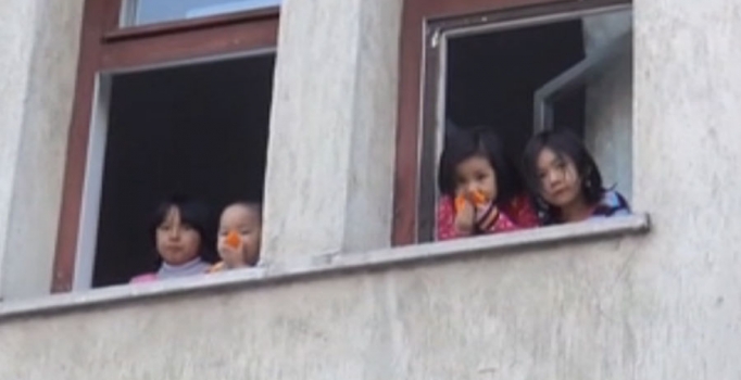 Çin'den kaçan 173 Uygur Türkiye'ye getirildi