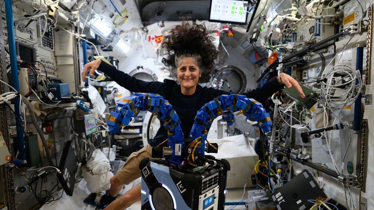 ABD'li astronot Williams, uzayda en uzun yürüyüşü yapan kadın oldu